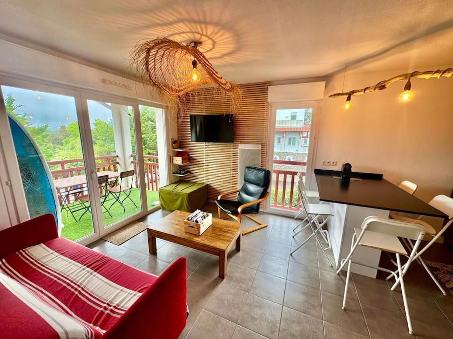 Grand Appartement - Piscine - Plage- Terrasse Saint-Jean-de-Luz Exteriör bild